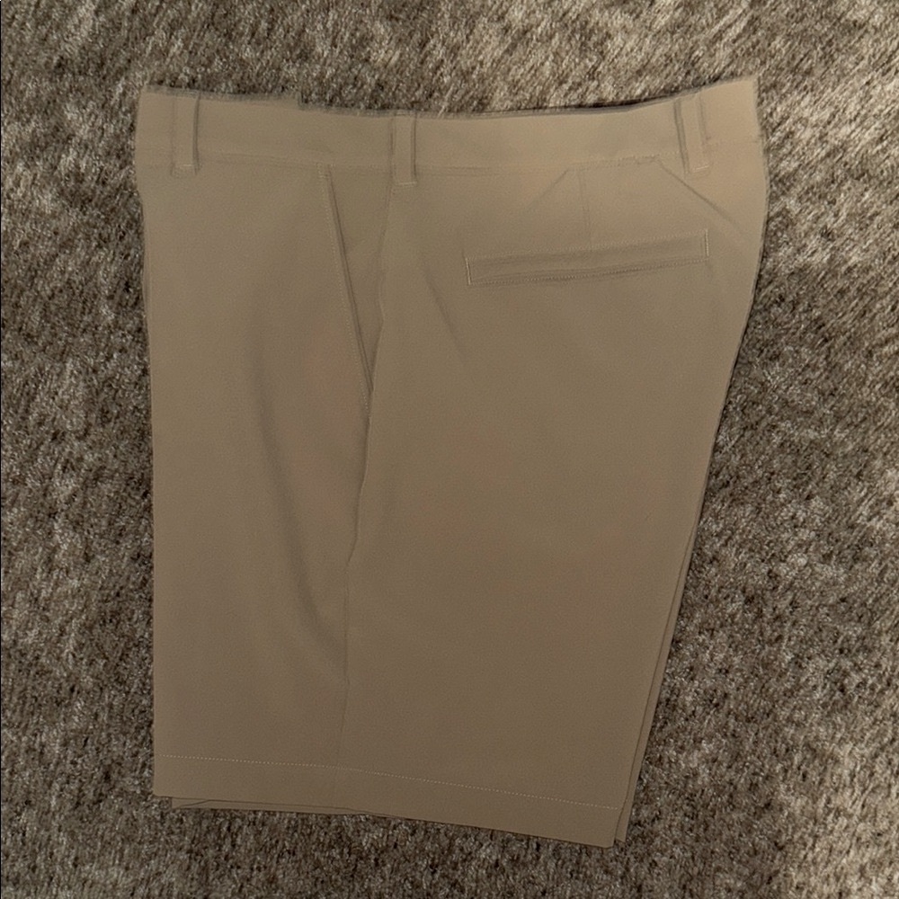 Mizzen+Main, NWOT, Men's Tan Helmsman Slim Shorts, 36 waist,  7 in inseam - Picture 7 of 7